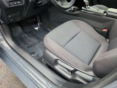 Used 2024 Toyota Prius LE image 21