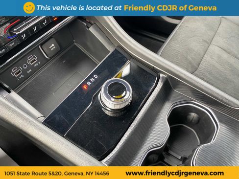 Used 2025 Jeep Grand Cherokee L Altitude image 20