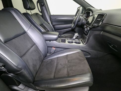 Used 2019 Jeep Grand Cherokee Altitude image 19