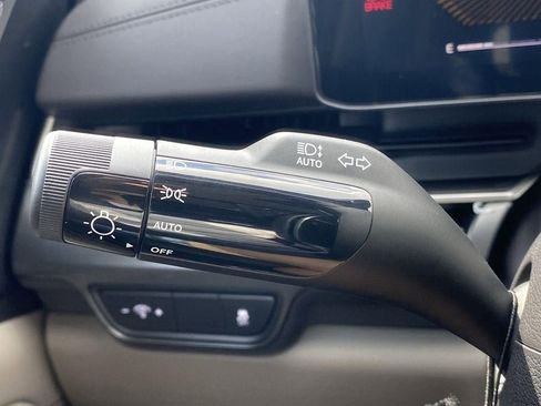 New 2026 Kia Carnival FWD image 35
