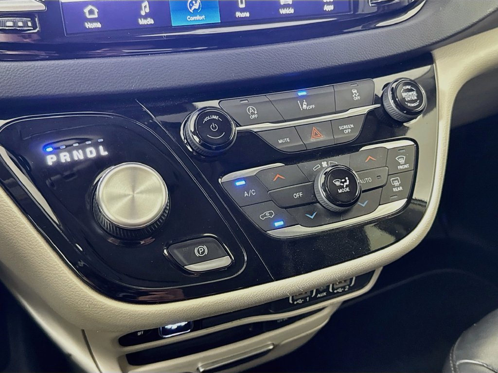 Used 2022 Chrysler Pacifica Touring-L FWD image 17