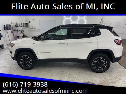 Used 2019 Jeep Compass Trailhawk image 1