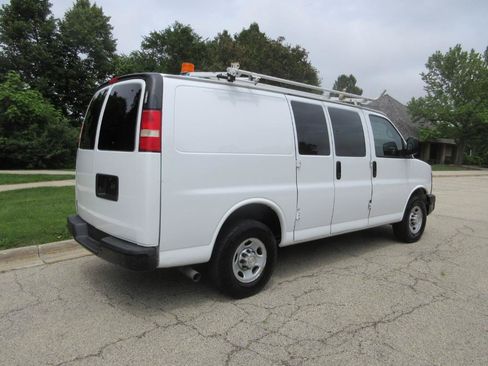 Used 2014 Chevrolet Express 2500 RWD image 8