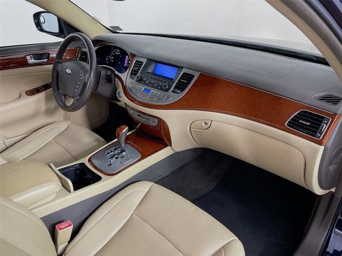 Used 2012 Hyundai Genesis 3.8 image 31