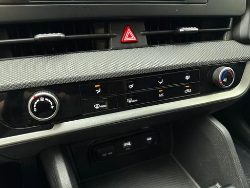 Used 2025 Kia Sportage LX FWD image 66