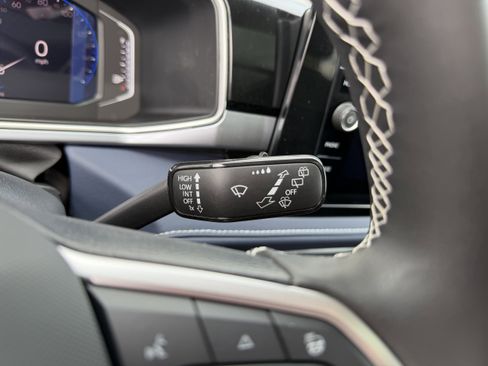 New 2026 Volkswagen Taos SEL AWD/4WD image 20