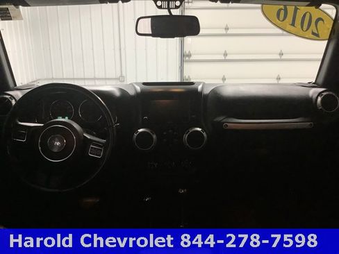 Used 2016 Jeep Wrangler Unlimited Sahara w/ Dual Top Group image 13
