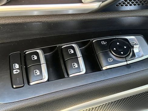 Used 2020 Kia Telluride LX AWD/4WD image 25