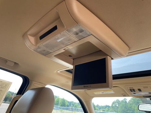 Used 2013 GMC Yukon XL Denali RWD image 37