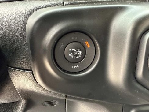 Used 2021 Jeep Wrangler Unlimited Sport image 27