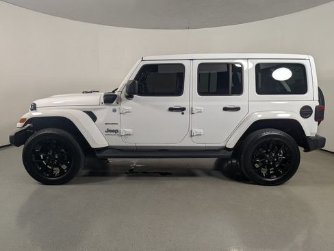 Used 2024 Jeep Wrangler Unlimited Sahara w/ Technology Group AWD/4WD image 4