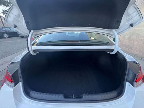 Used 2025 Hyundai Elantra SEL image 32