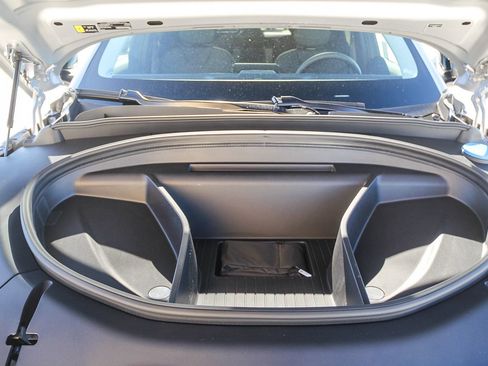 New 2025 Volvo EX90 Plus image 25