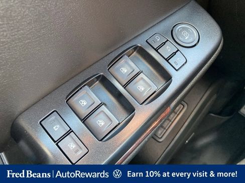 Used 2019 GMC Yukon SLT w/ Open Road Package AWD/4WD image 33