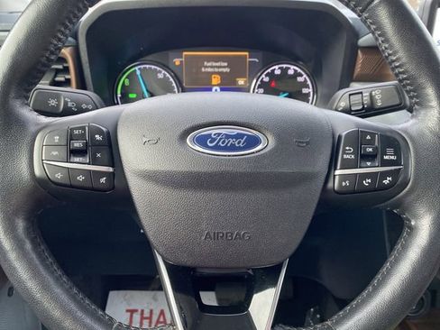 Used 2022 Ford Maverick Lariat w/ Lariat Luxury Package image 16