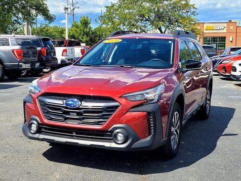 Used 2024 Subaru Outback Premium image 9