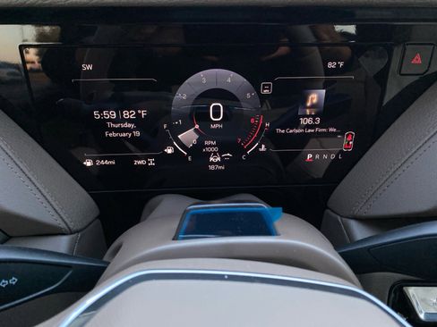 New 2026 GMC Yukon XL Denali w/ Advanced Technology Package image 20