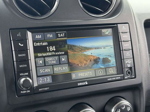 Used 2015 Jeep Patriot Latitude AWD/4WD image 15