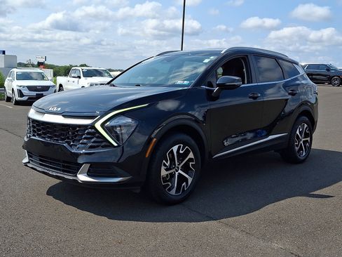 Used 2023 Kia Sportage EX AWD/4WD image 3