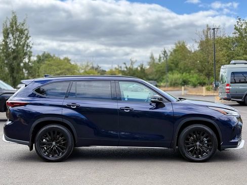 Certified 2026 Toyota Highlander XSE AWD/4WD image 6