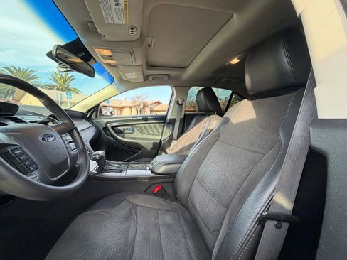 Used 2010 Ford Taurus SHO image 13