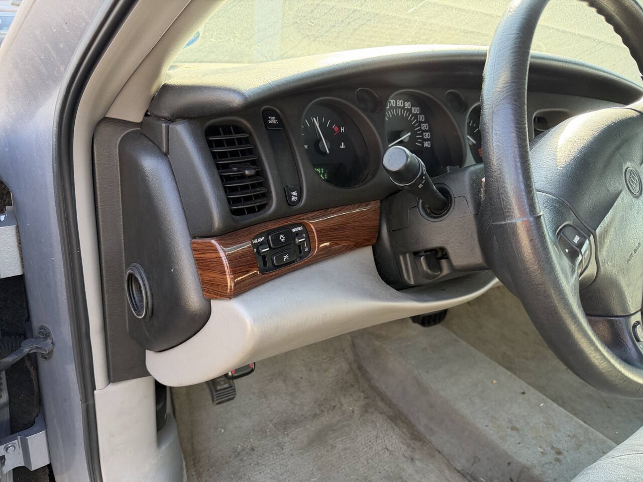 Used 2004 Buick Le Sabre Custom FWD image 33