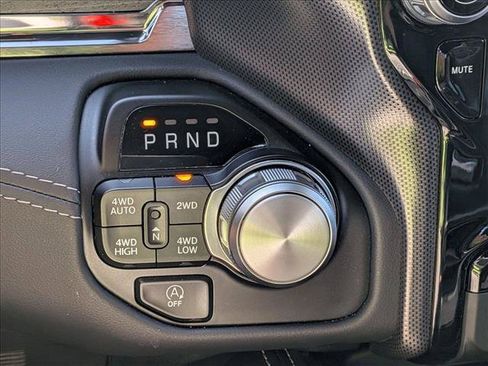 Used 2024 RAM 1500 Limited AWD/4WD image 12