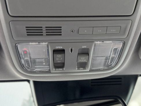 Used 2022 Honda CR-V EX-L image 19