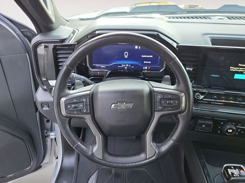 Used 2022 Chevrolet Silverado 1500 ZR2 image 17