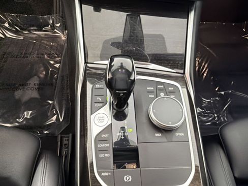 Used 2021 BMW 330i xDrive Sedan w/ Convenience Package image 22