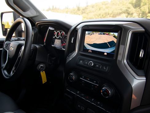 Used 2021 Chevrolet Silverado 2500 W/T w/ WT Convenience Package AWD/4WD image 19