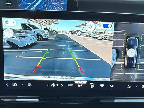 Certified 2025 Ford Expedition Platinum image 17