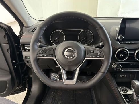 Certified 2025 Nissan Sentra SR w/ SR Premium Package image 29