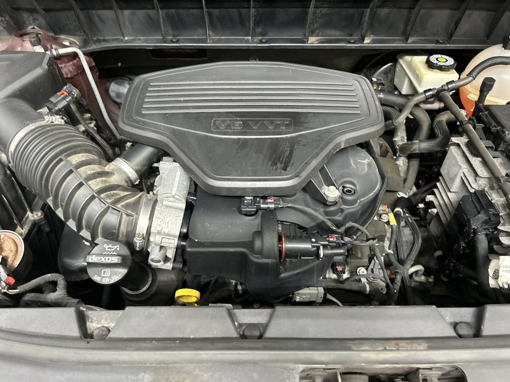 Used 2017 GMC Acadia SLT AWD/4WD image 24