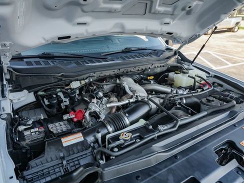 Used 2023 Ford F250 Lariat w/ Chrome Package image 30