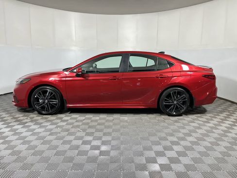 Used 2026 Toyota Camry XSE FWD image 5