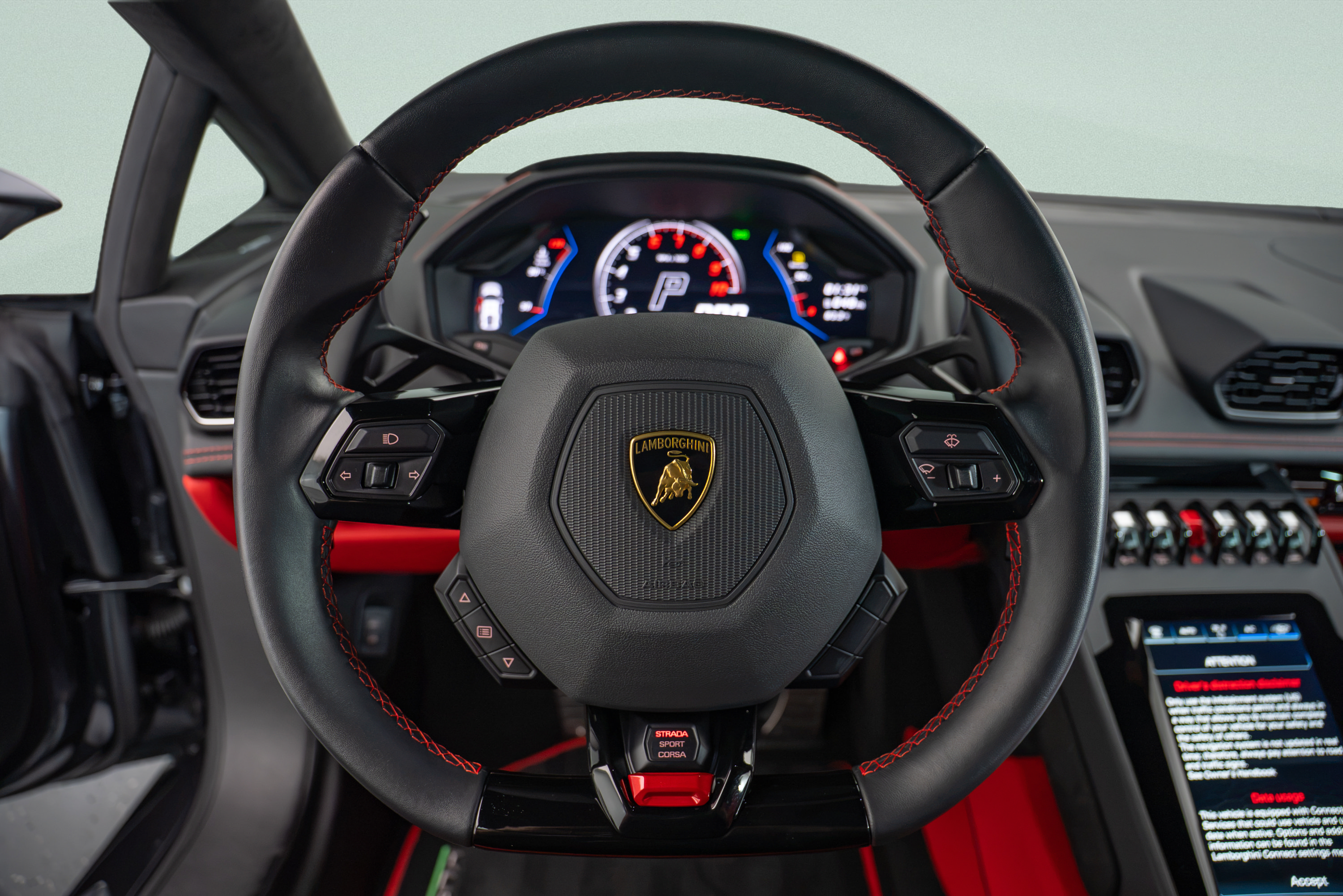 Used 2021 Lamborghini Huracan EVO RWD image 13