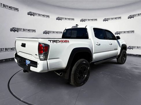 Used 2021 Toyota Tacoma TRD Off-Road w/ Technology Package AWD/4WD image 8