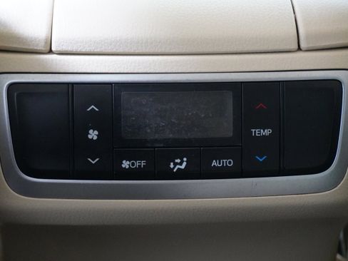 Used 2015 Toyota Highlander Limited image 14