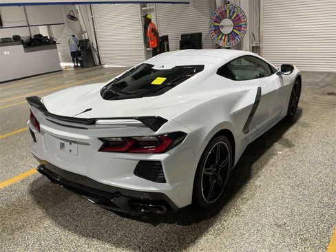 Used 2024 Chevrolet Corvette Stingray Coupe w/ Z51 Performance Package RWD image 9