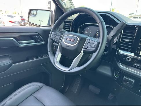 Used 2026 GMC Sierra 1500 SLT AWD/4WD image 38