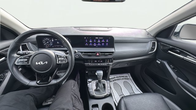 Used 2024 Kia Seltos SX w/ SX Sunroof Package AWD/4WD image 16