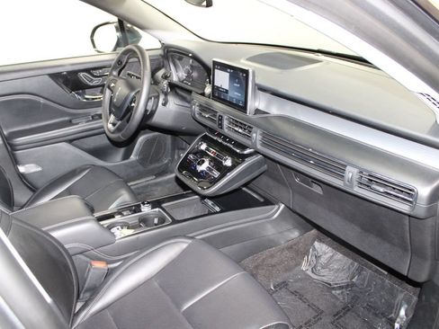 Used 2022 Lincoln Corsair AWD w/ Equipment Group 101A image 31