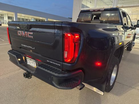 Used 2022 GMC Sierra 3500 Denali w/ Denali Ultimate Package image 5