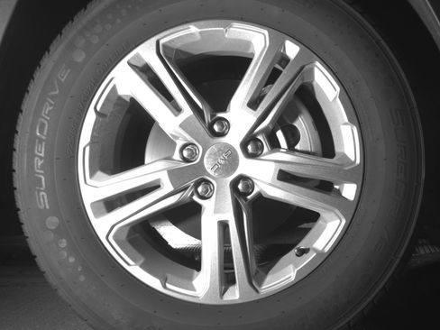 Used 2024 GMC Terrain SLE FWD image 13