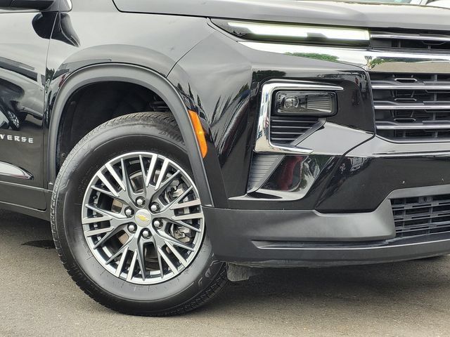 Used 2025 Chevrolet Traverse LT AWD/4WD image 9