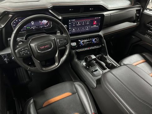 Used 2025 GMC Sierra 1500 AT4 w/ AT4 Premium Package AWD/4WD image 13