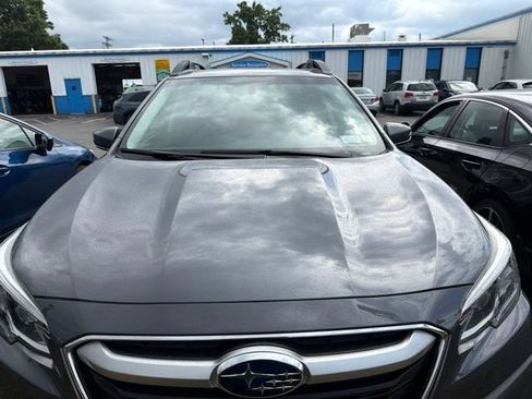 Used 2020 Subaru Outback Limited AWD/4WD image 2