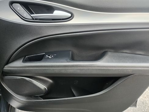 Used 2018 Alfa Romeo Stelvio Ti image 13