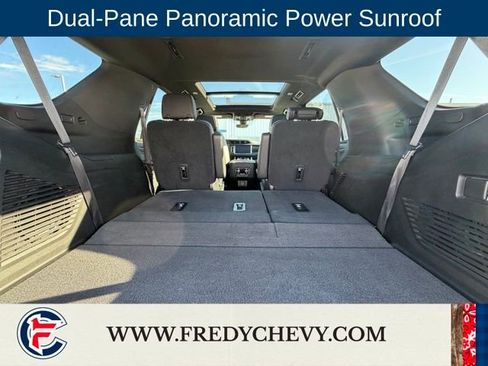 Used 2021 GMC Yukon Denali w/ Denali Premium Package image 18